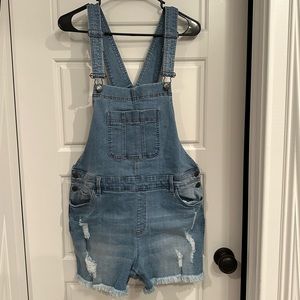 Overall shorts